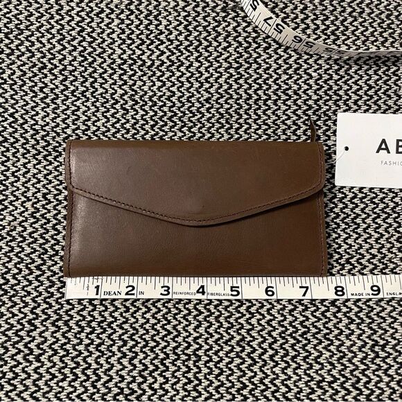 ABLE Hailu Chocolate Wallet NWT! - Picture 9 of 12